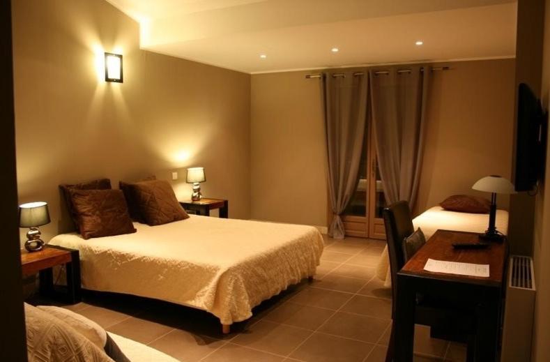 L'Hotellerie Kouros Cuers Pokój zdjęcie