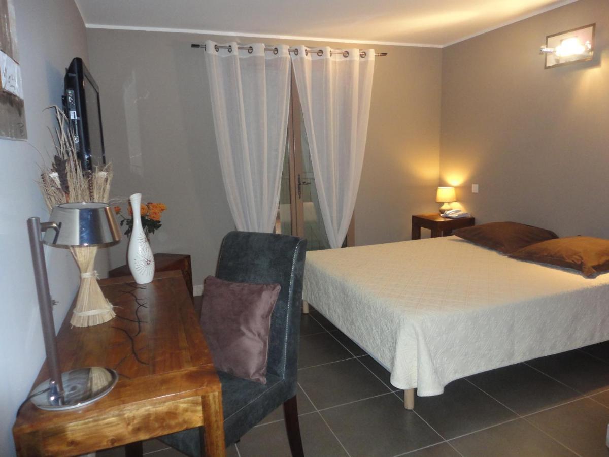 L'Hotellerie Kouros Cuers Pokój zdjęcie